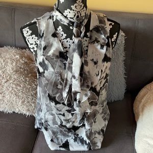 NEW YORK & COMPANY Floral Tank Blouse Size M